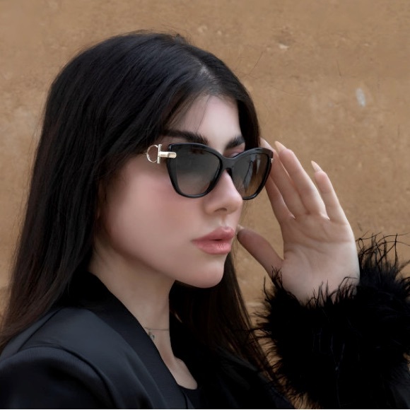 Salvatore Ferragamo Accessories - Salvatore Ferragamo Cat Eye Sunglasses